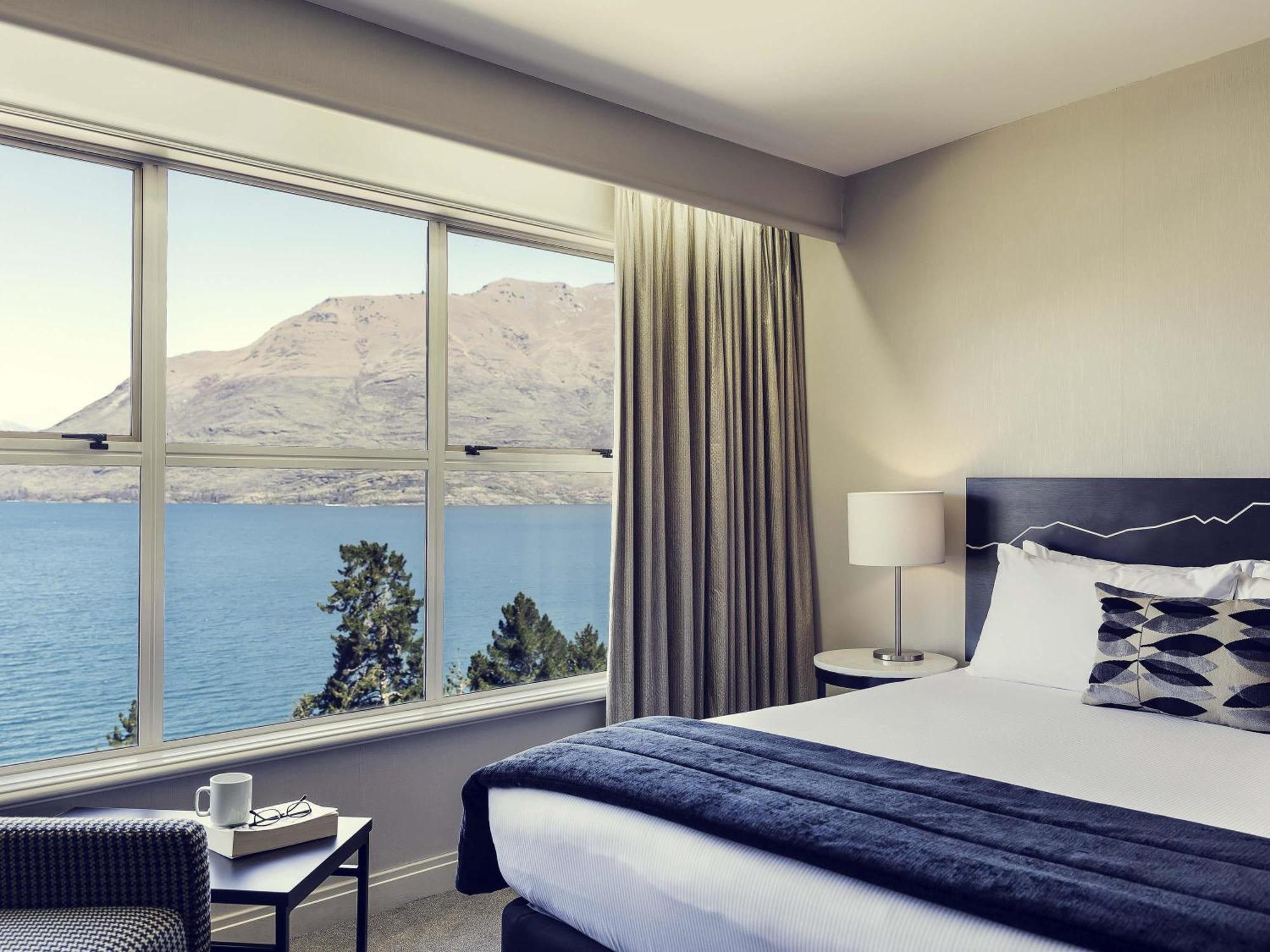 Superior Lake View Room with King Bed